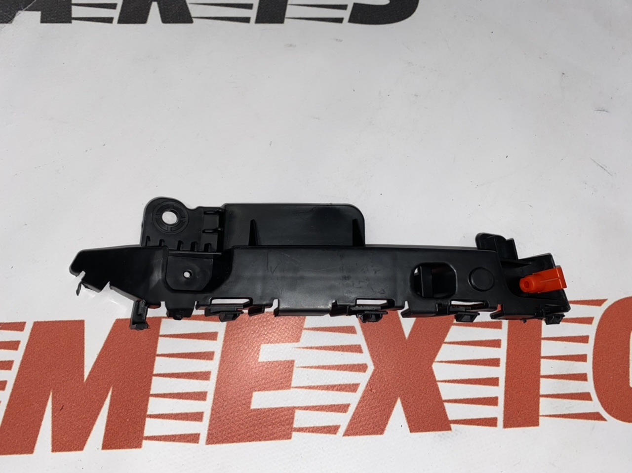Крепление переднего бампера  правое Chevrolet  Cruze  2009-2015 (94826581), аналог