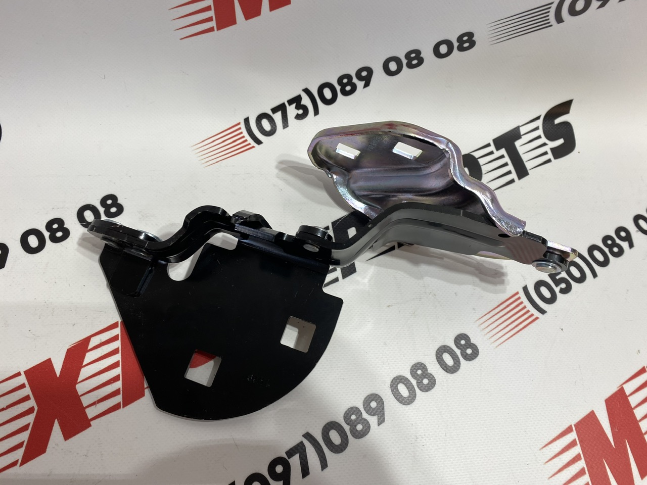 Петля капота левая Tesla Model 3 2021-2023 (1643845-00-A), аналог
