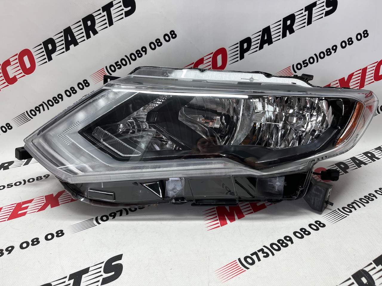 Фара ліва галоген з жовтим катафотом USA Nissan X-Trail(Rogue) 2017-2020 (260606FL0A), аналог
