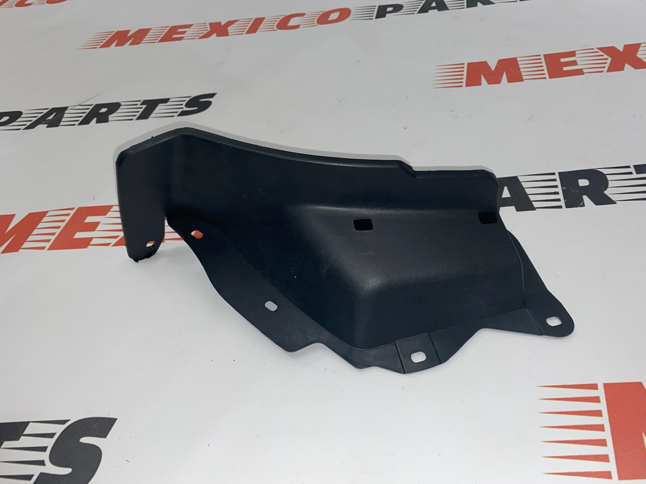 Губа переднього бампера ліва Nissan X-Trail(Rogue) 2021- 2023 (63845-6RS0A), аналог