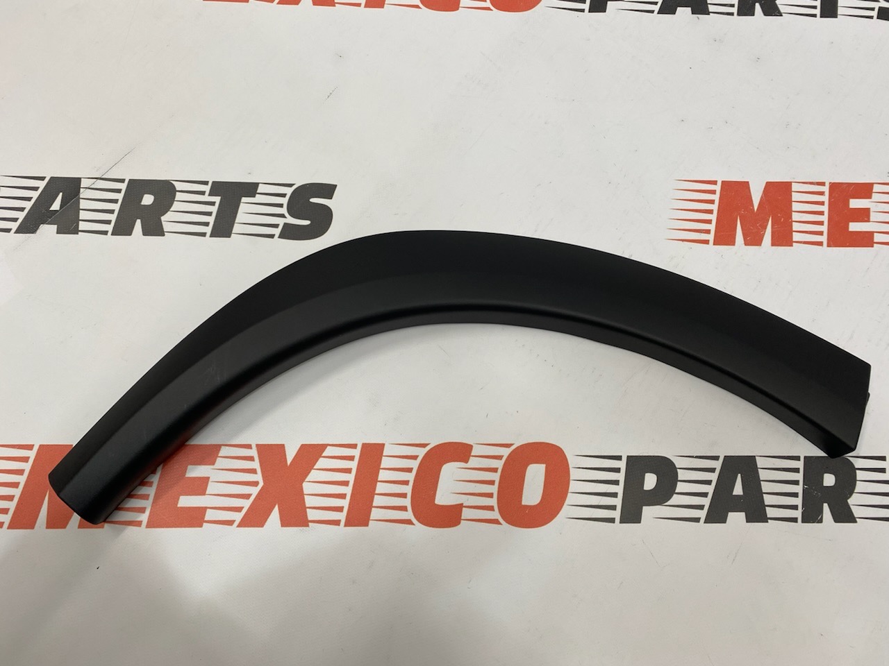 Арка задня права на крило Nissan X-Trail(Rogue) 2021- 2023 (78872-6RR1A), аналог