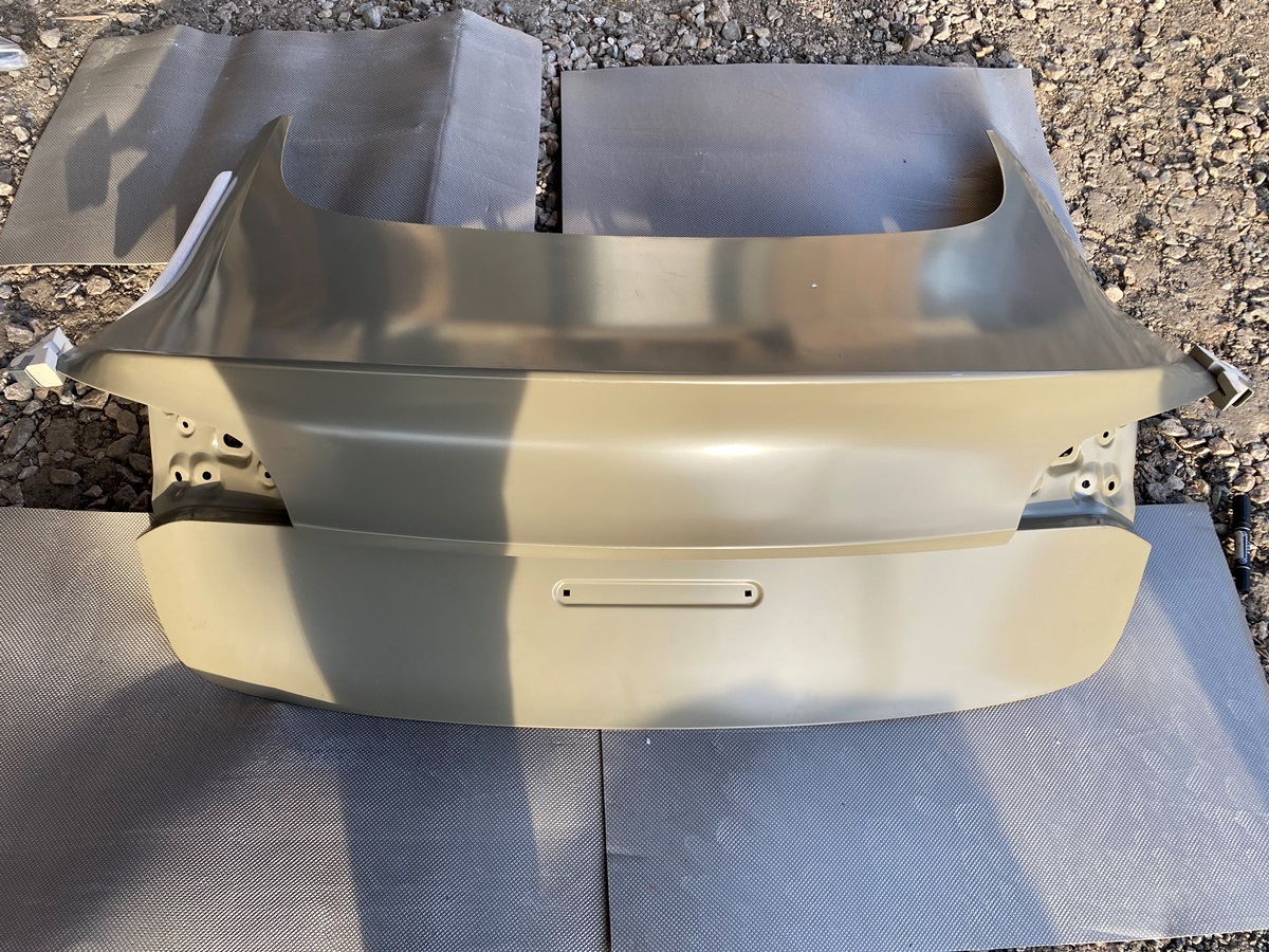 Крышка багажникаTesla Model 3 2017-2020 (1081460-EO-D), аналог