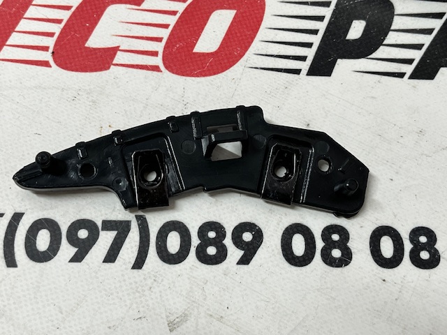 Кріплення переднього бампера праве Ford Bronco Sport 2021-2024 (M1PZ17C947A), аналог