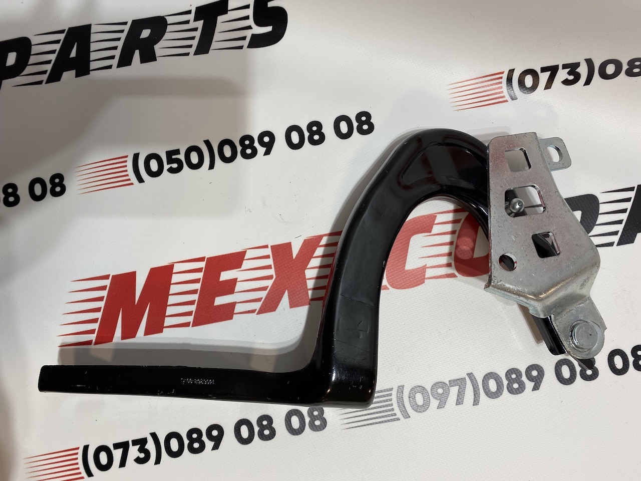Петля капота правая Tesla Model Y 2020-2023 (1496268-00-b), аналог
