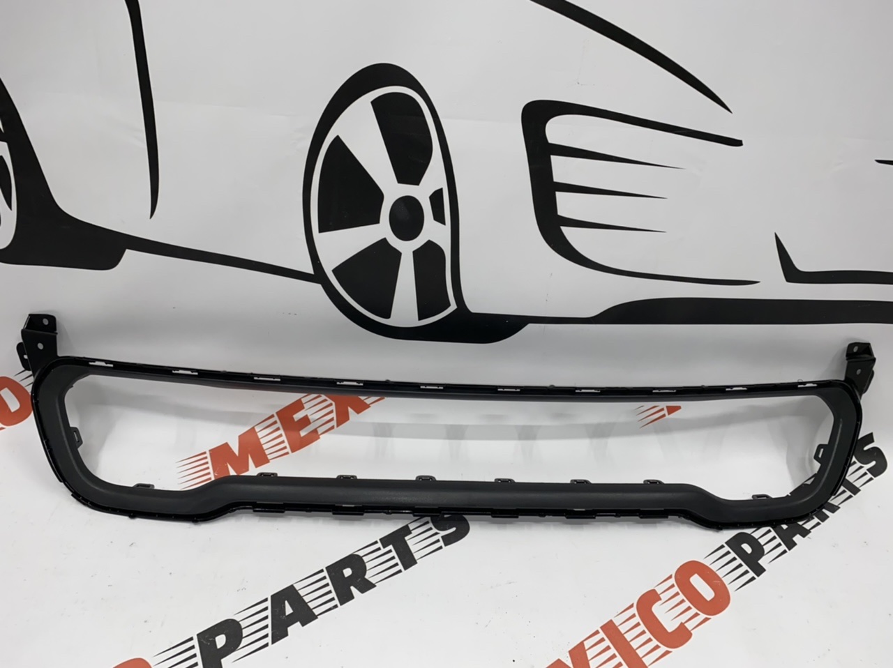 Накладка (молдинг) решетки бампера черная  Jeep Cherokee KL 2014-2018 (68210024AC), аналог