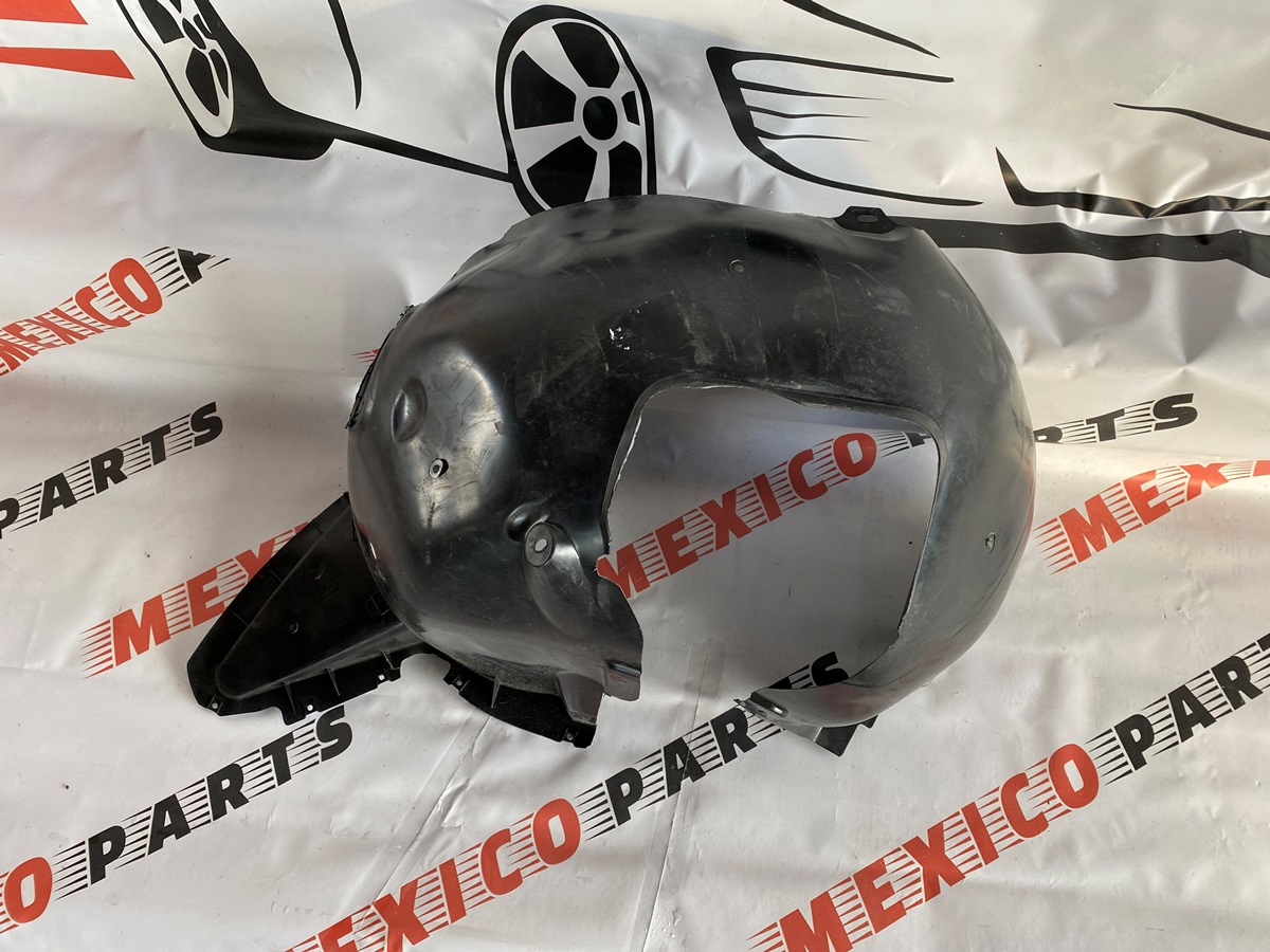 Підкрилок передній правий USA  Volkswagen Passat B7 2012-2015 (561-805-912-D-9B9), аналог