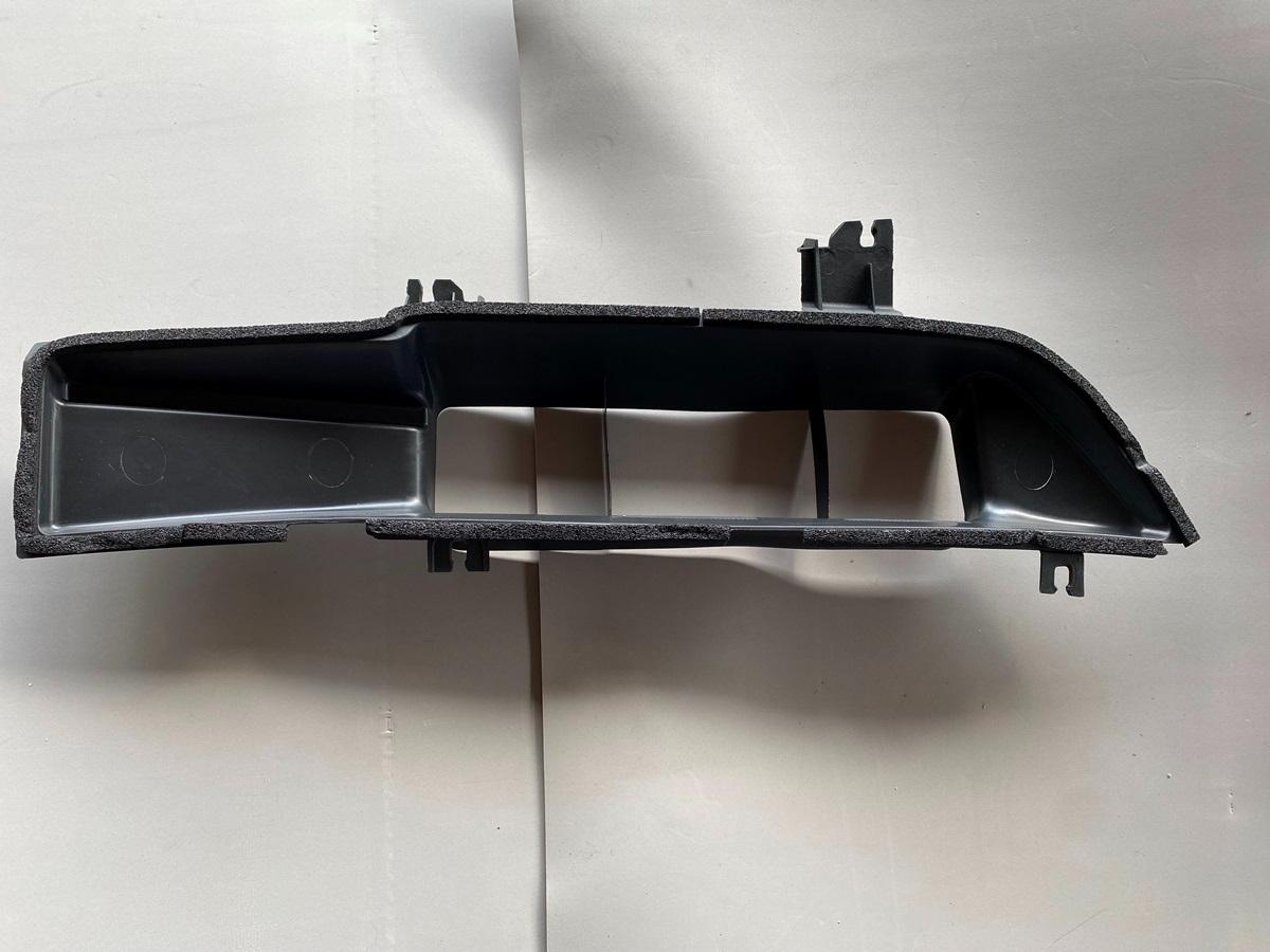 Воздухозаборник печки  Tesla Model 3 2017-2023 (109085700C)
