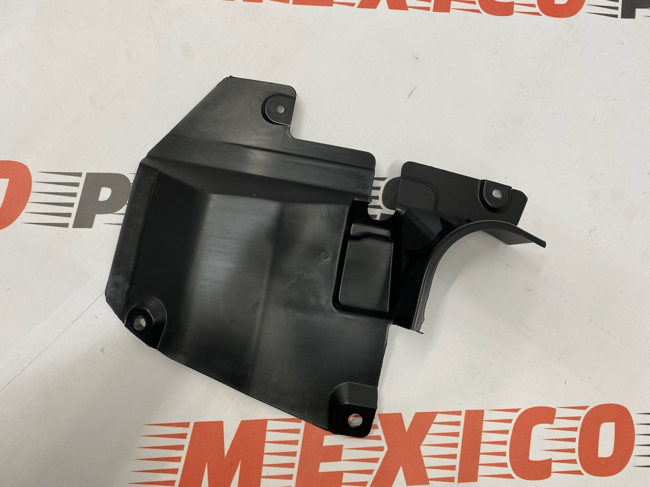 Продолжение переднего подкрылка правое Mazda 3 2016-2018 (KD5356341A), аналог