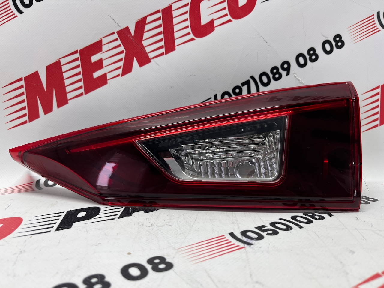 Фонарь задний внутренний правый Mazda 3 2013-2015 (B45A-51-3F0), аналог
