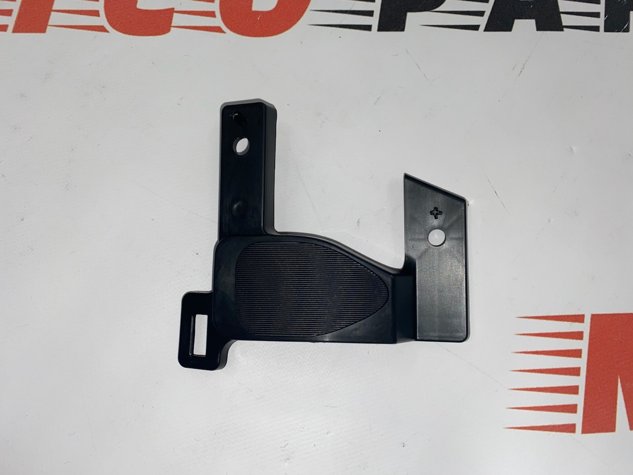 Заглушка протитуманної фари ліва Nissan X-Trail(Rogue) 2021- 2023 (62257-6RR0B), аналог