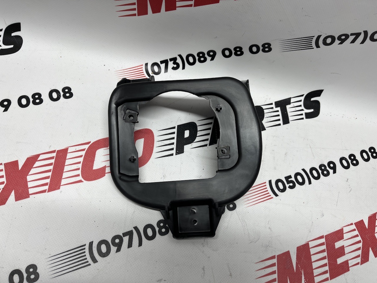 Кріплення протитуманної фари ліве Jeep Renegade 2015-2018 (68256449AA), аналог