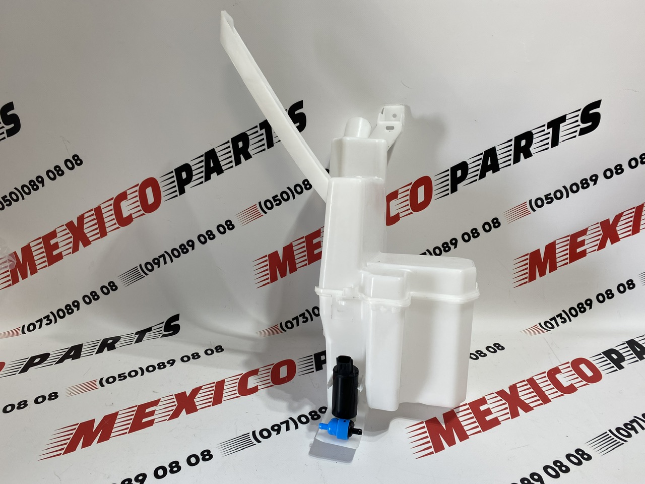 Бачок омивача з мотором  Nissan X-Trail(Rogue) 2021- 2023 (289106RR0A), аналог