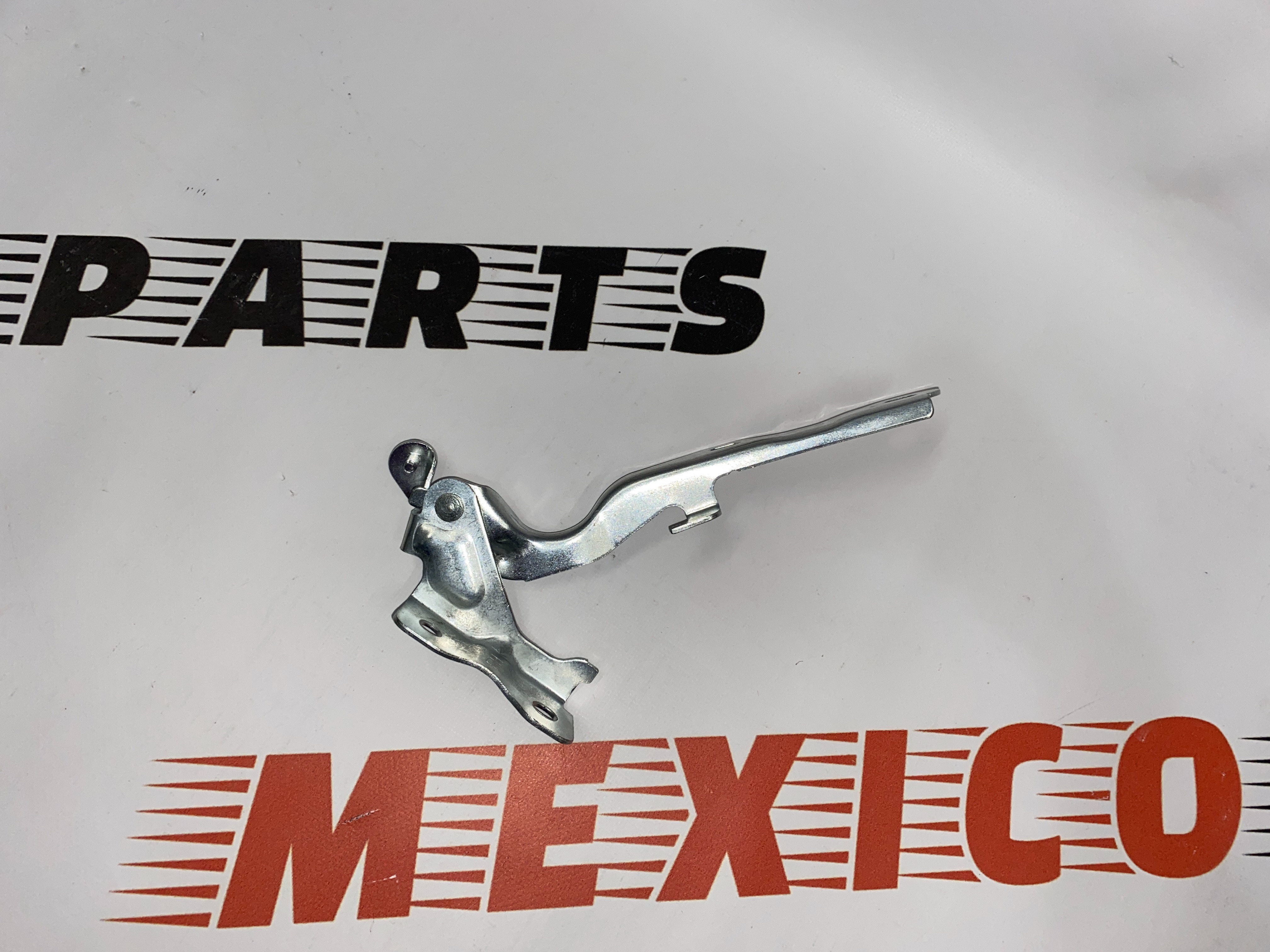 Петля капота правая Chevrolet Cruze 2011-2015 (95406039), аналог