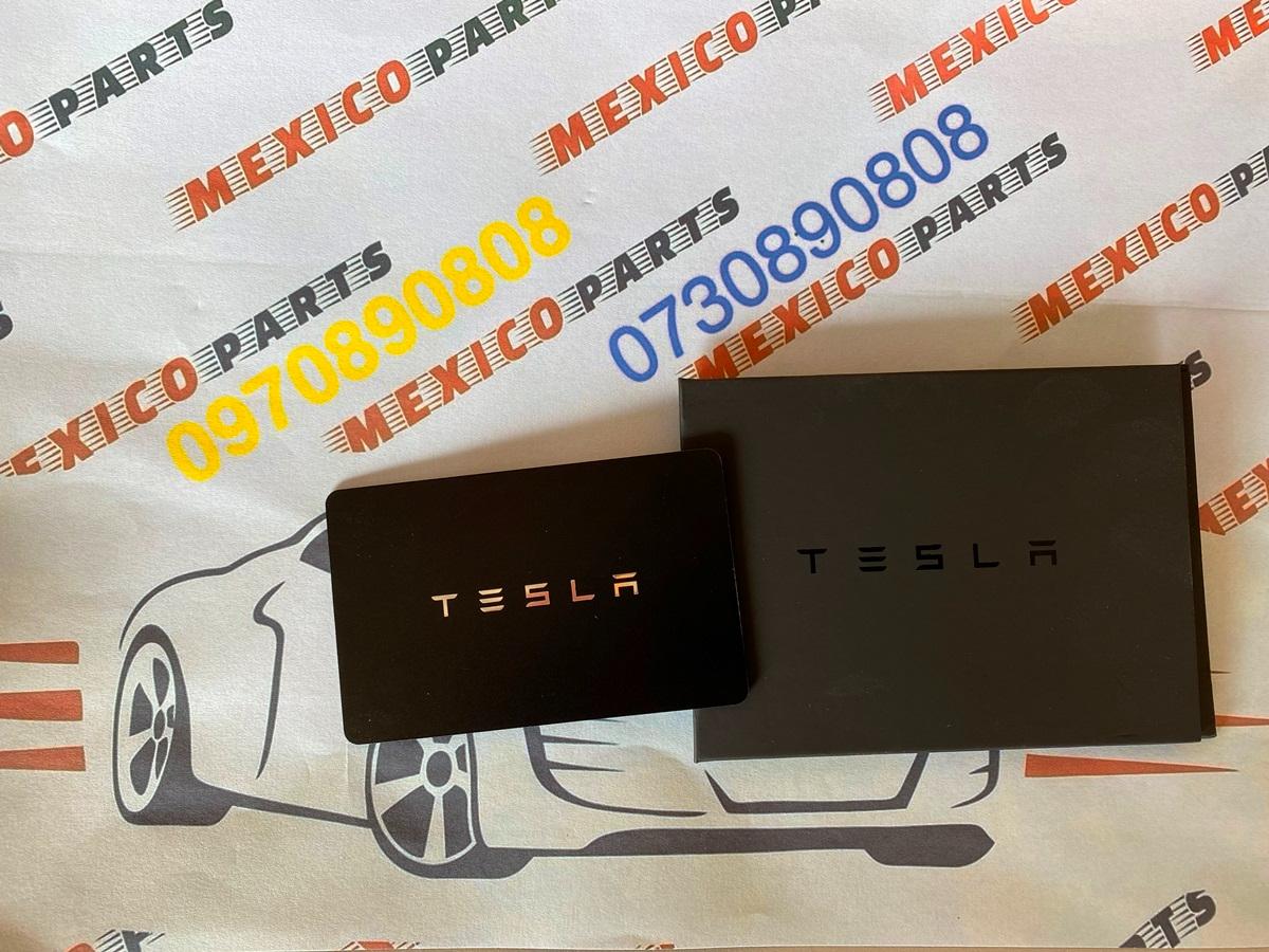 Ключ открытия авто – карта Tesla Model 3 2017-2023 (110428400F )