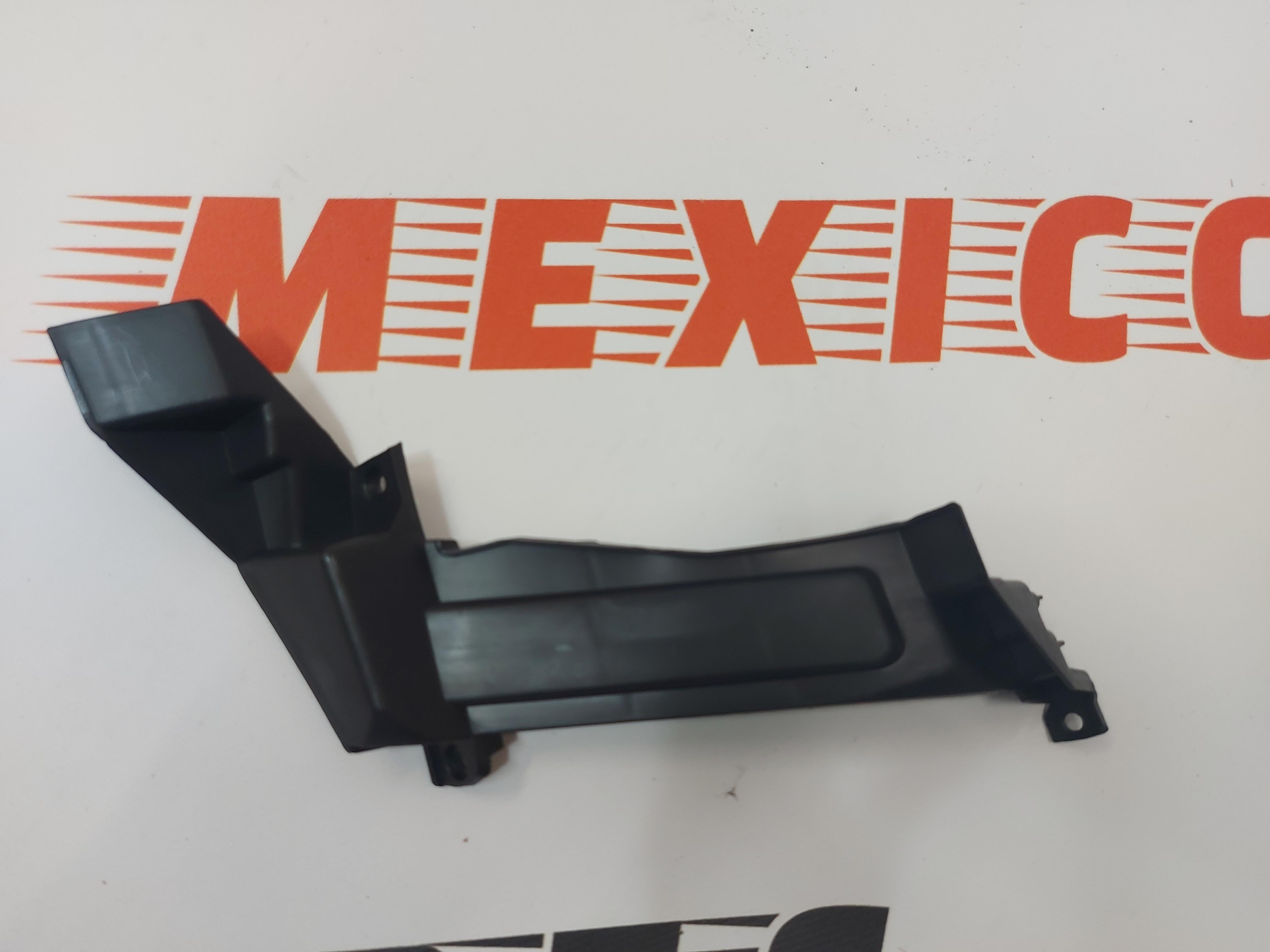 Кріплення протитуманної фари праве  Mitsubishi Eclipse Cross 2018- 2021(6400H656), аналог