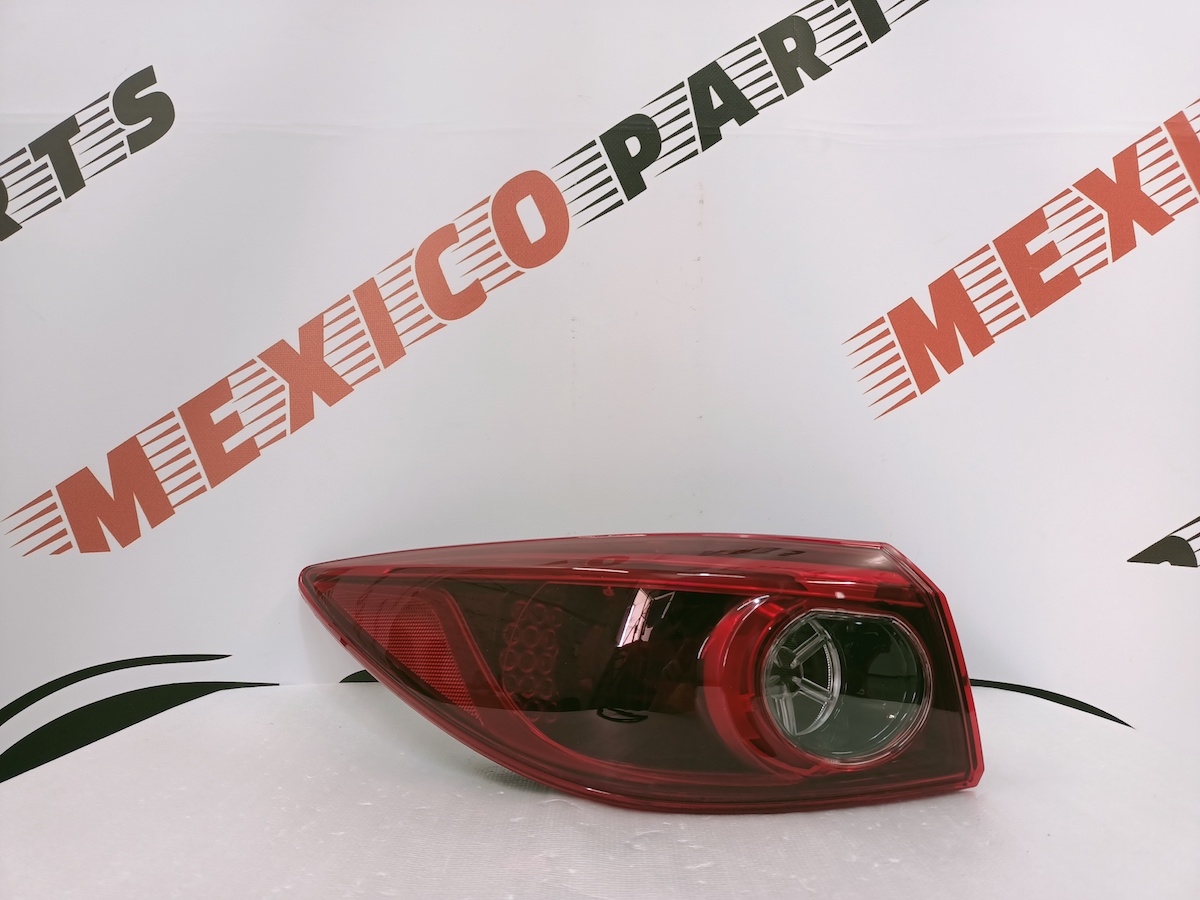 Фонарь задний наружный левый LED Mazda 3 2016-2018 (BHN3-51-160), аналог