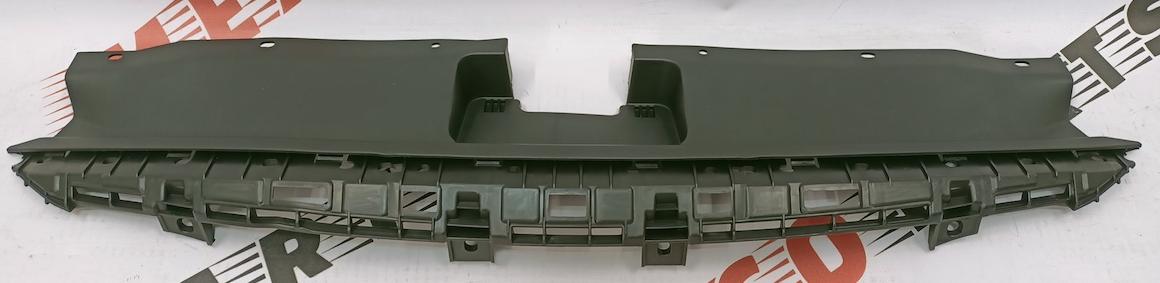Накладка на панель радіатора  (замка капота)  Hyundai Elantra 2019-2020 (86356-F3500), аналог