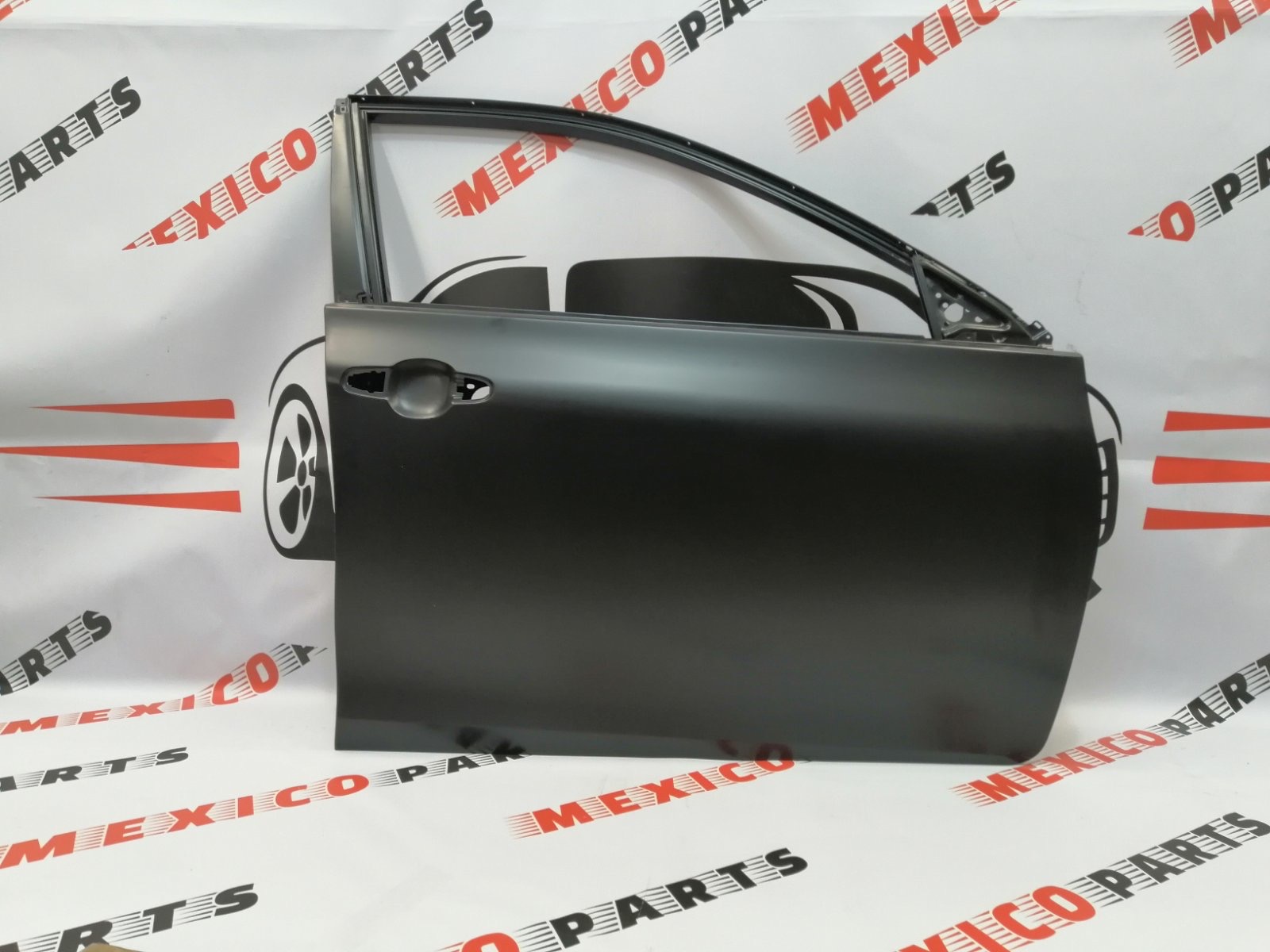 Двері передні праві Toyota Camry 2015-2017 (67001-06221), аналог
