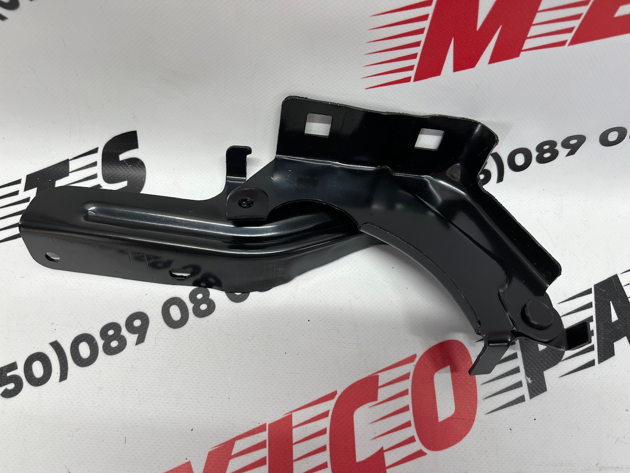 Петля - завіса панелі капота права Nissan X-Trail(Rogue) 2021-2026 (65401-6RA0A) , аналог