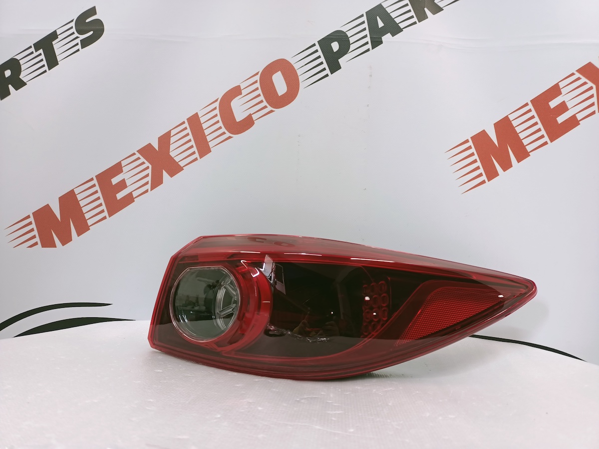 Фонарь задний наружный правый LED Mazda 3 2016-2018 (BHN3-51-150), аналог