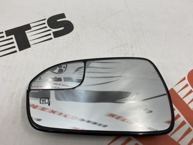 Скло-вкладиш лівого дзеркала з підігрівом  Ford Fusion 2013-2020 (DS7Z-17K707-E), аналог