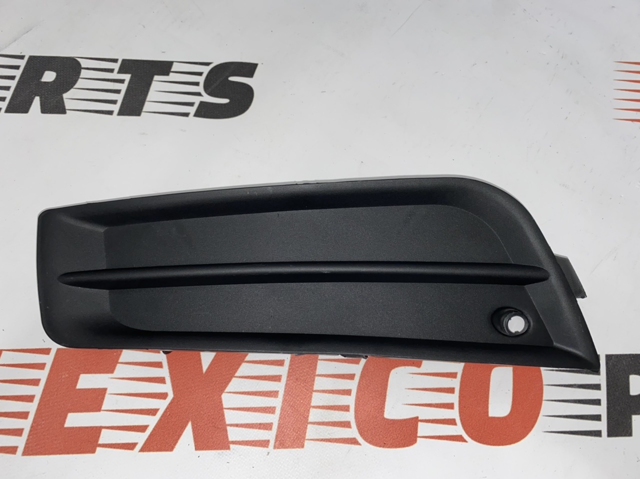 Заглушка противотуманной фары левая Chevrolet Cruze  2009-2015 (94831149), аналог