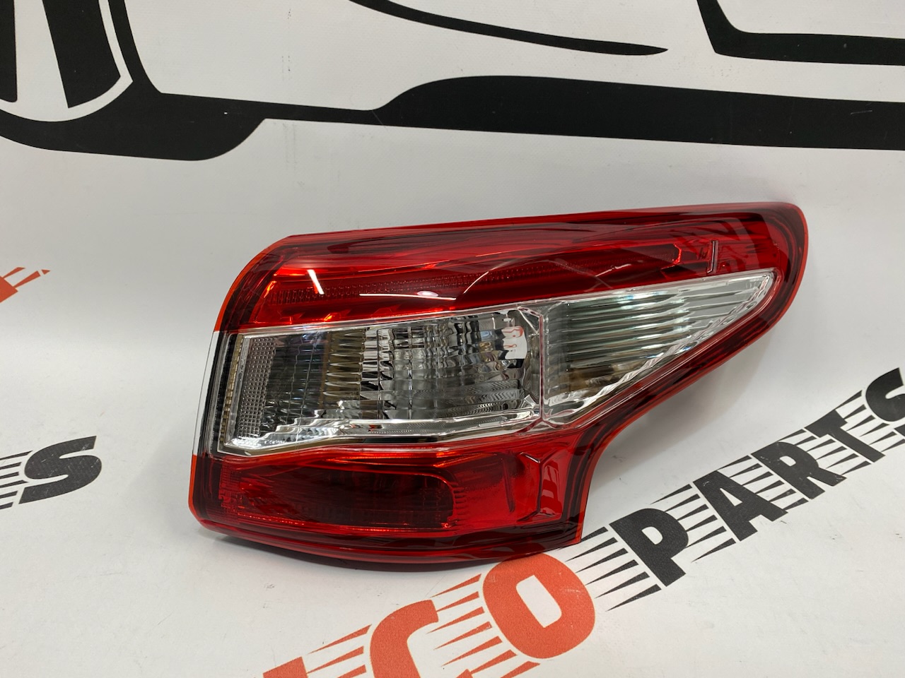 Ліхтар зовнішній (в крило) правий Nissan Qashqai 2014-2017 (265504EA0A), аналог