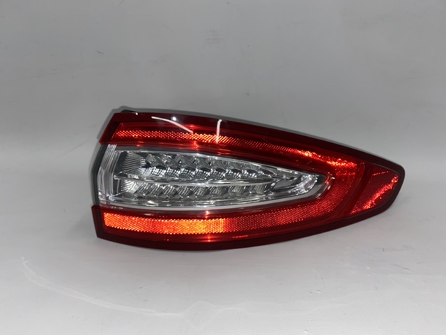 Ліхтар зовнішній (в крило) правий оригінал б/в LED Ford Fusion 2013-2016 (DS7313404AM)