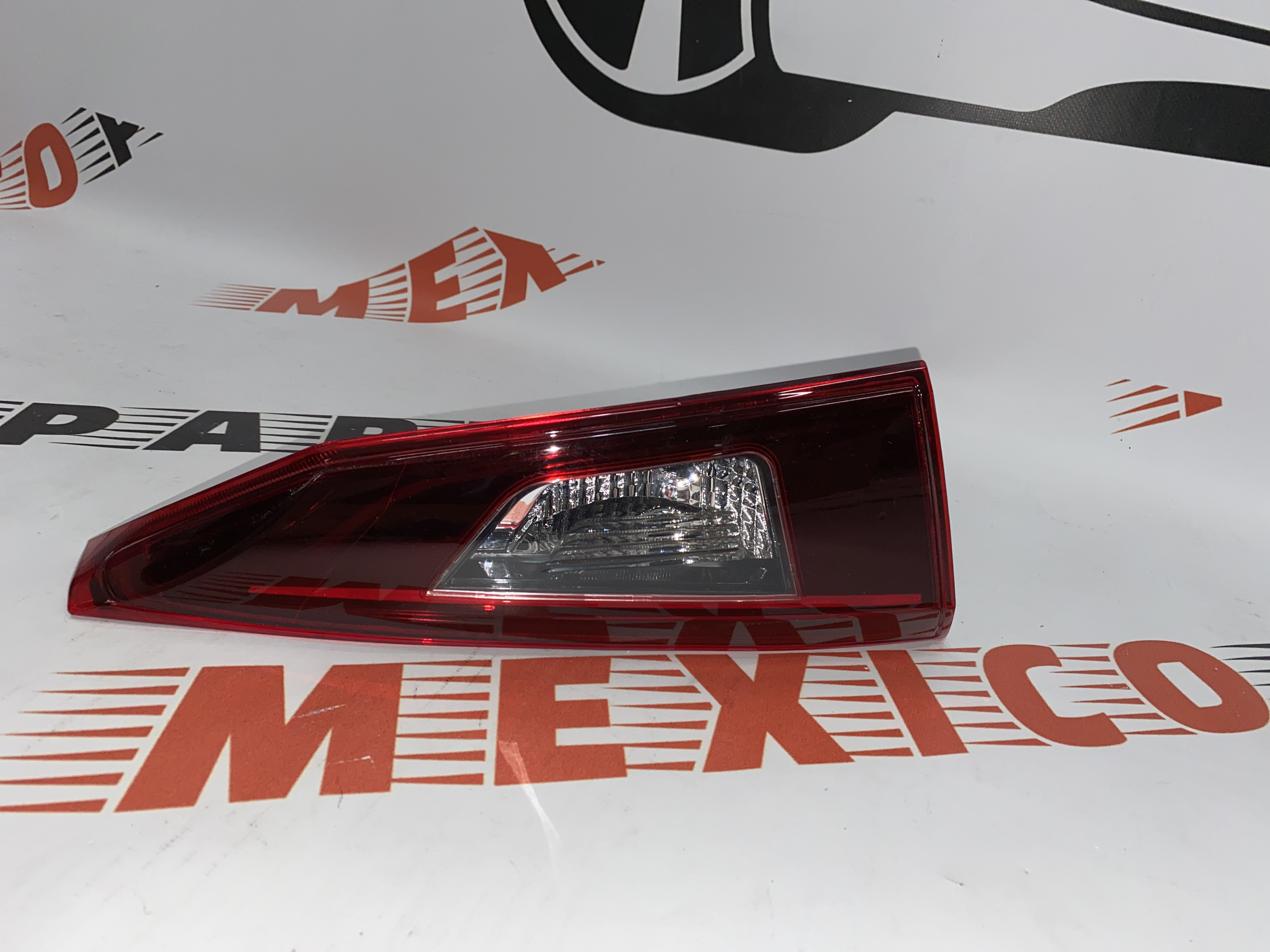 Фонарь задний внутренний левый Mazda 3 2013-2015 (B45A-51-3G0), аналог