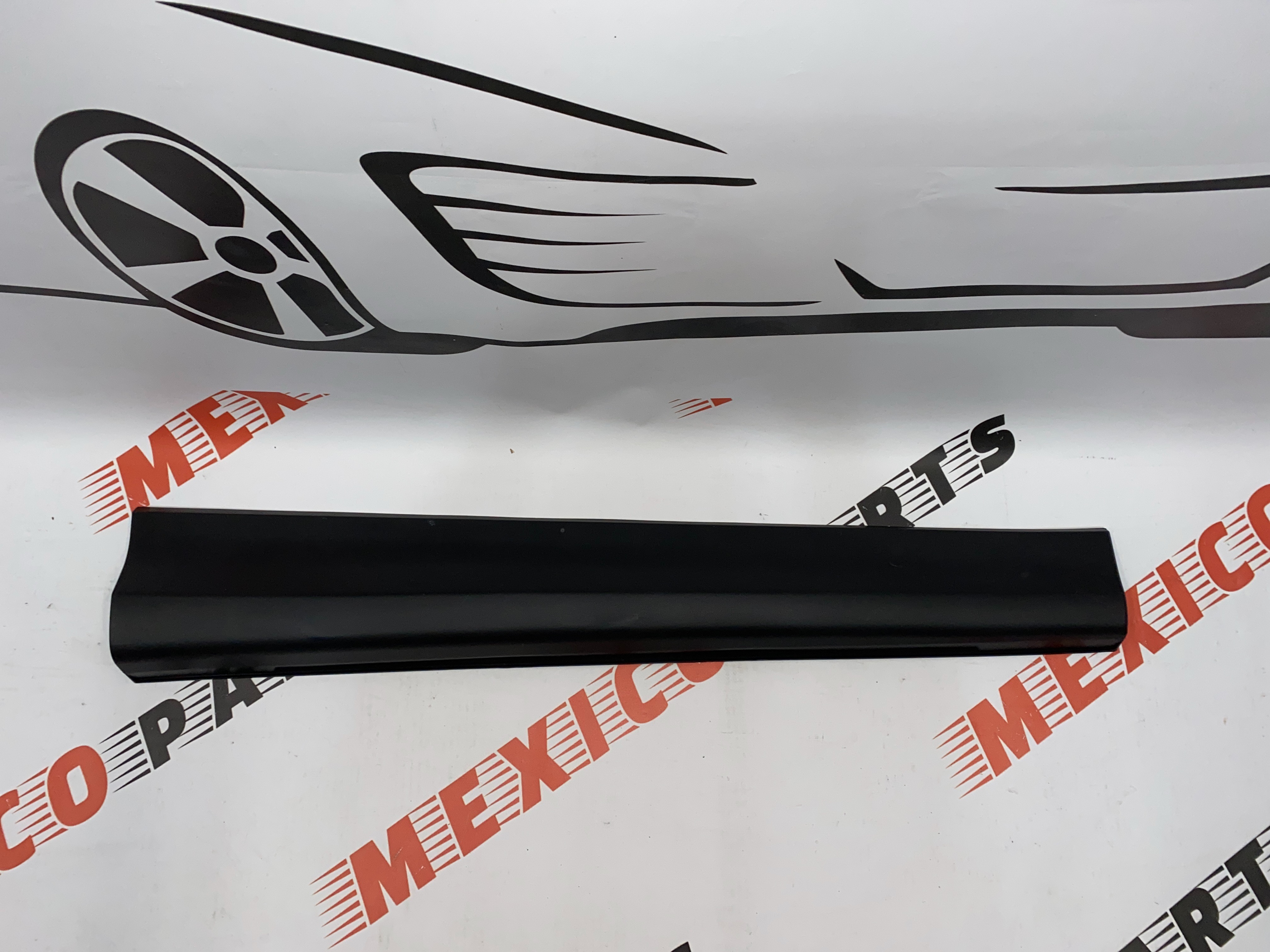 Накладка двери передней правой Mazda CX5 2017-2020 (KB7W-51-RA0E), аналог