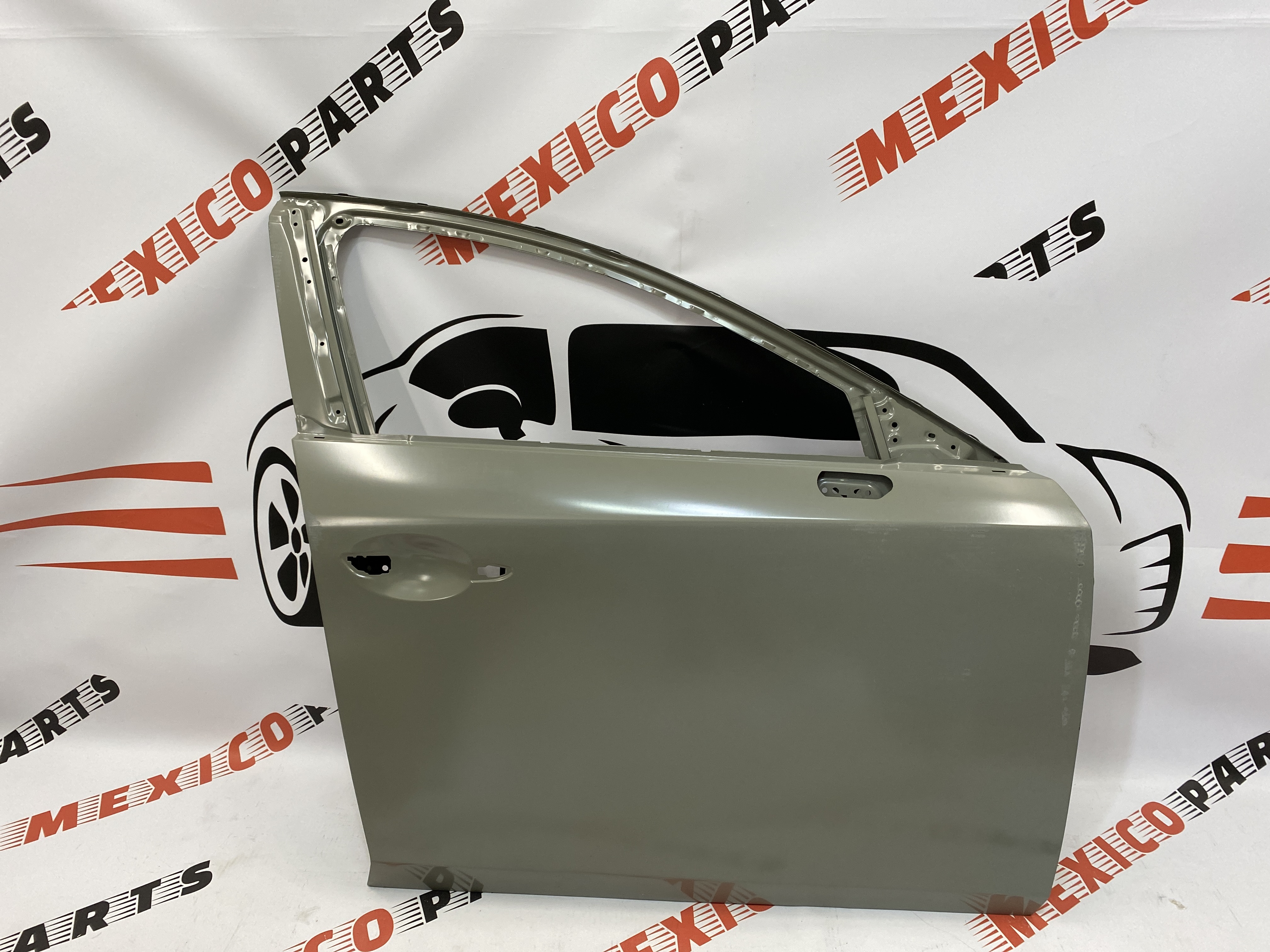 Дверь передняя правая Mazda 3 2019-2021 (BCY1-58-02XC), аналог
