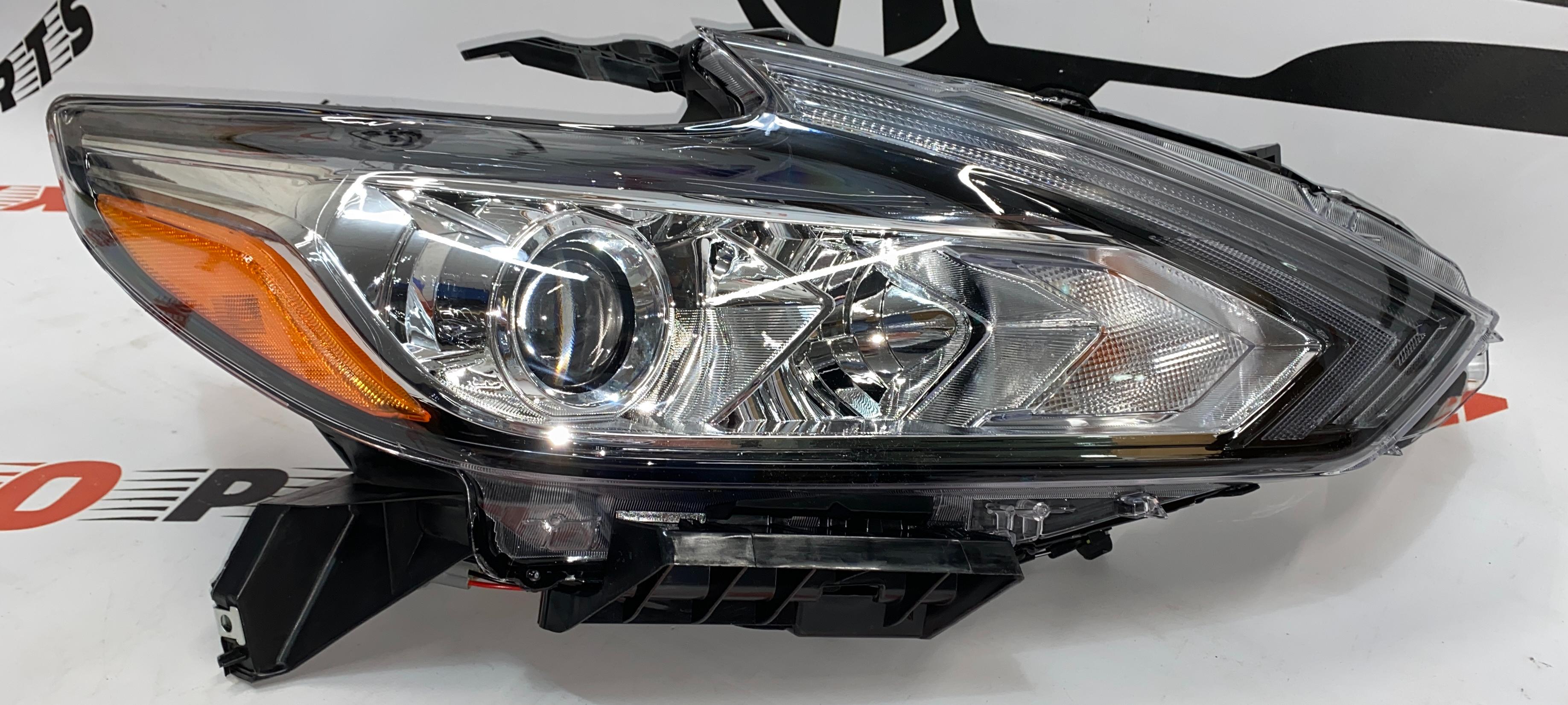 Фара права USA Nissan Altima 2016-2018 (26010-9HS0A), аналог