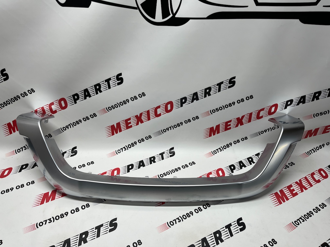 Накладка переднього бампера хром Dodge Journey Crossroard 2015-2018 (68223776AA) , аналог