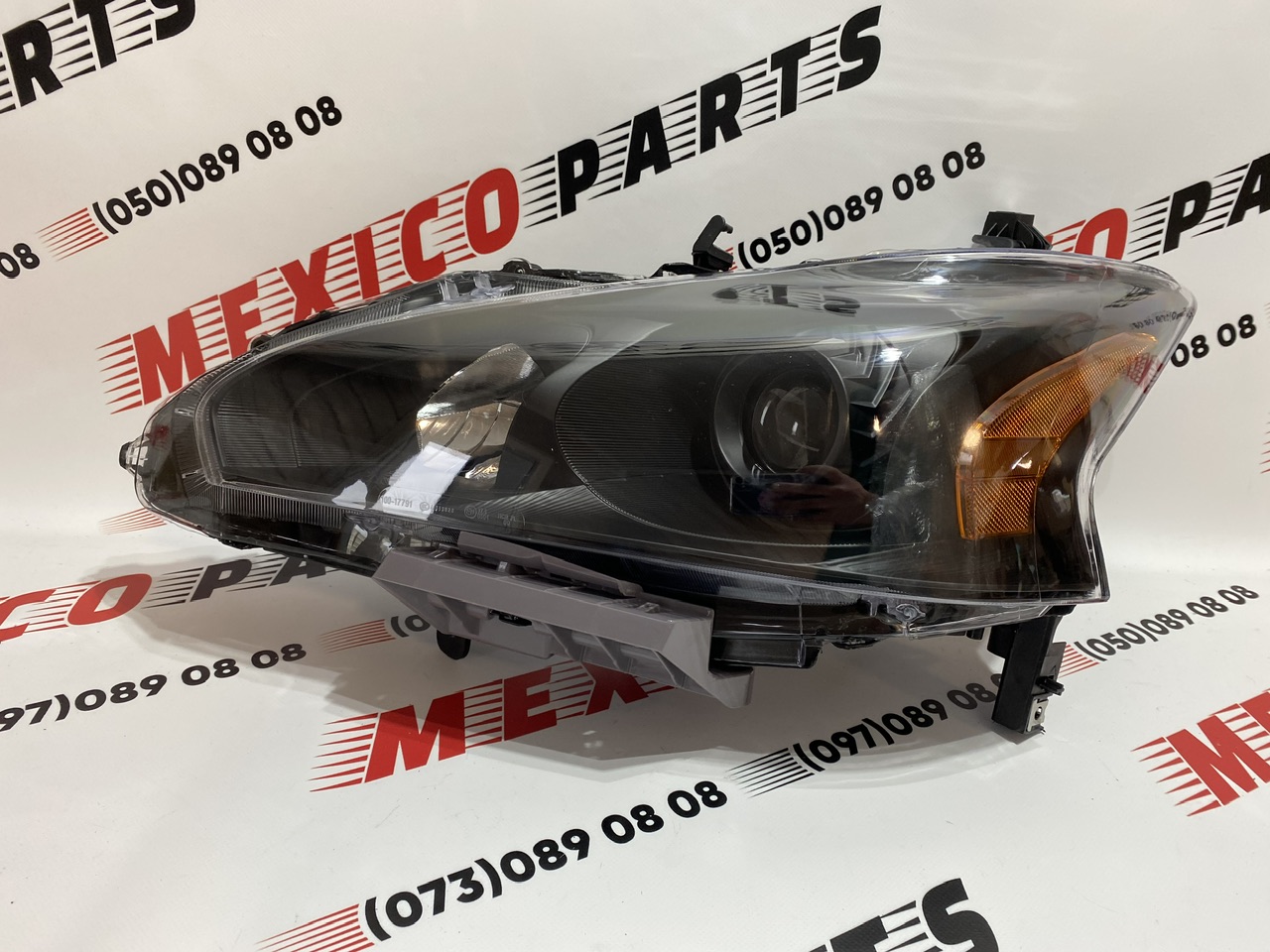 Фара ліва чорна USA Nissan Altima 2013-2015 (26060-3TA0A), аналог