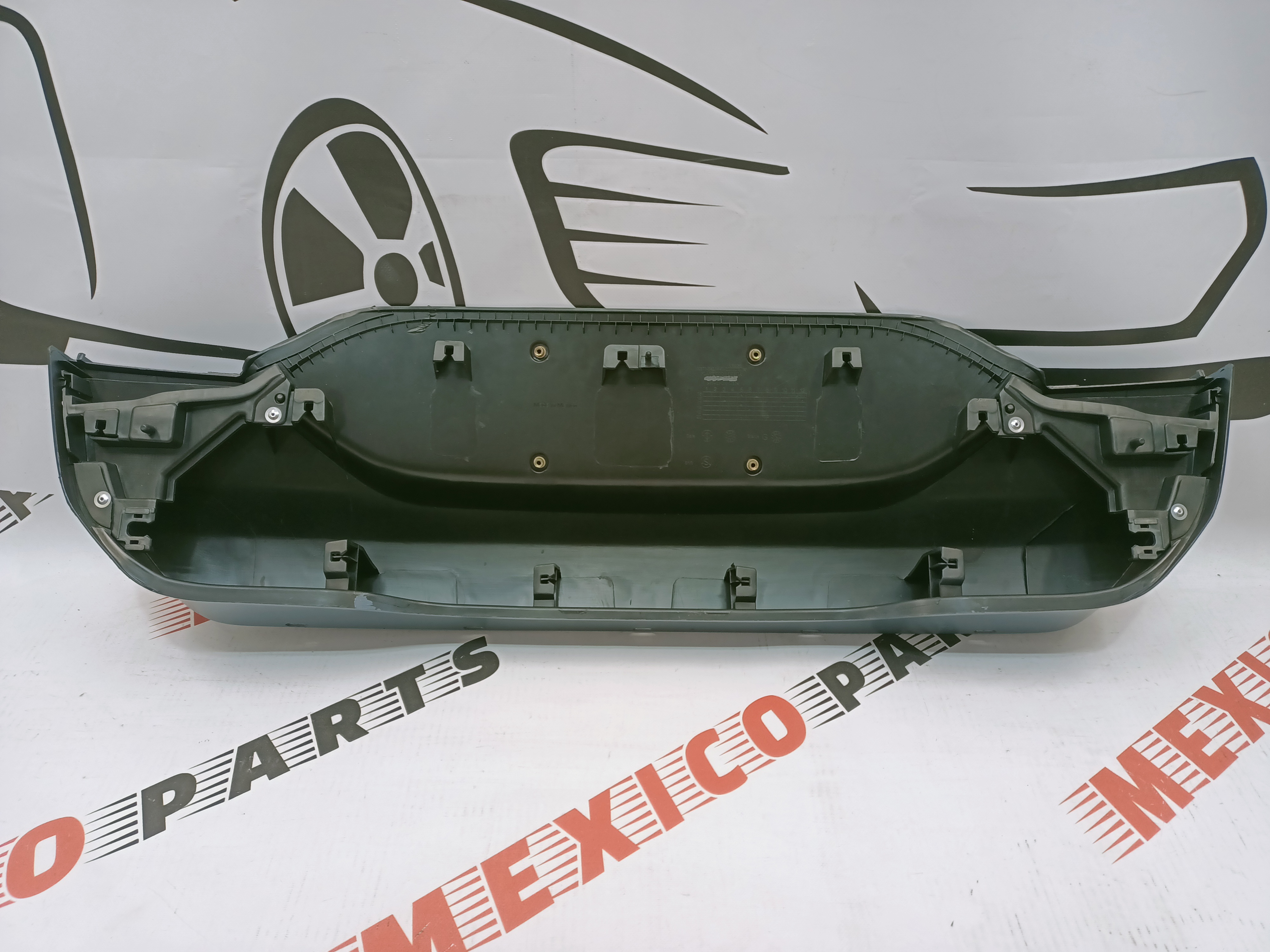 Накладка на кришку багажника Ford Fusion 2013-2016 (ds7z-54423a42-a), аналог