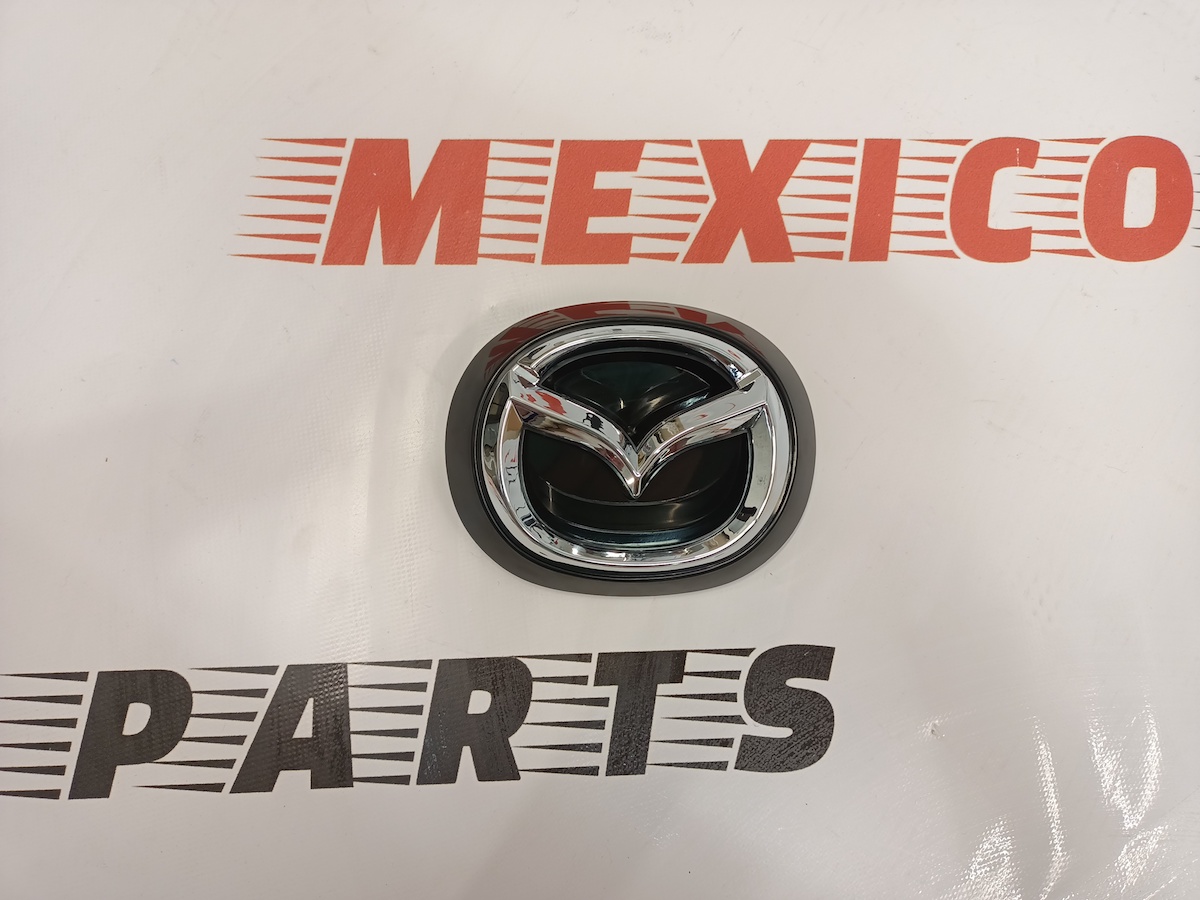 Значок + подиум Mazda 3 2019-2021, аналог
