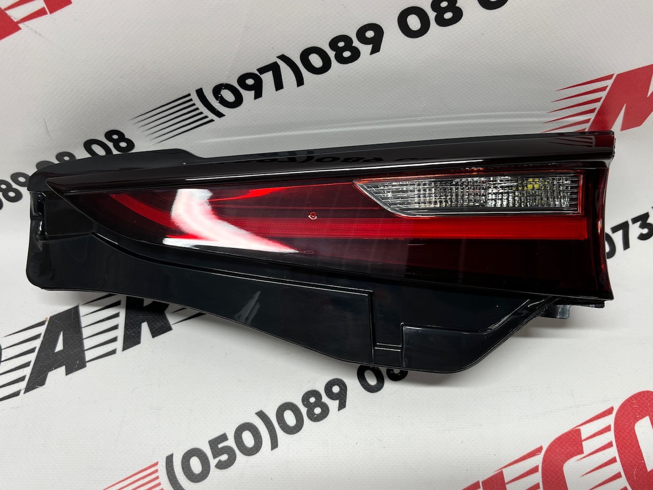 Фонарь в крышку багажника правый 3 Mazda CX 30 2019+, аналог
