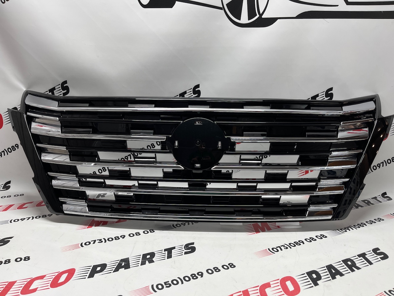 Решітка радіатора Nissan X-Trail(Rogue) 2024+(62310-4MT0A), аналог