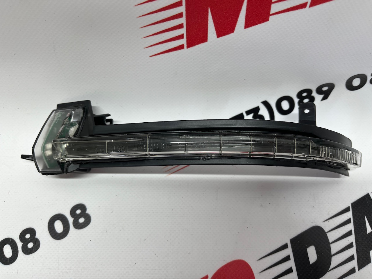 Вказівник повороту дзеркала лівий Volkswagen Touareg  2011-2014 (7P6949101), аналог