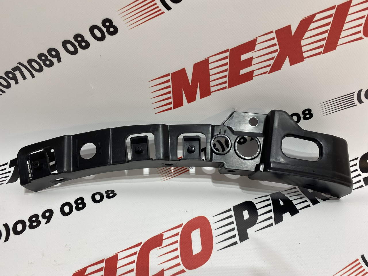 Крепление переднего бампера правое большое Mazda CX-5 2022- (KSD450153), аналог
