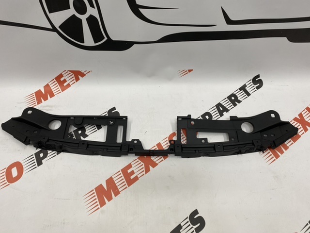 Крепление решётки радиатора верхнее Mazda 3 2013-2015 (BHN1-50-717D), аналог