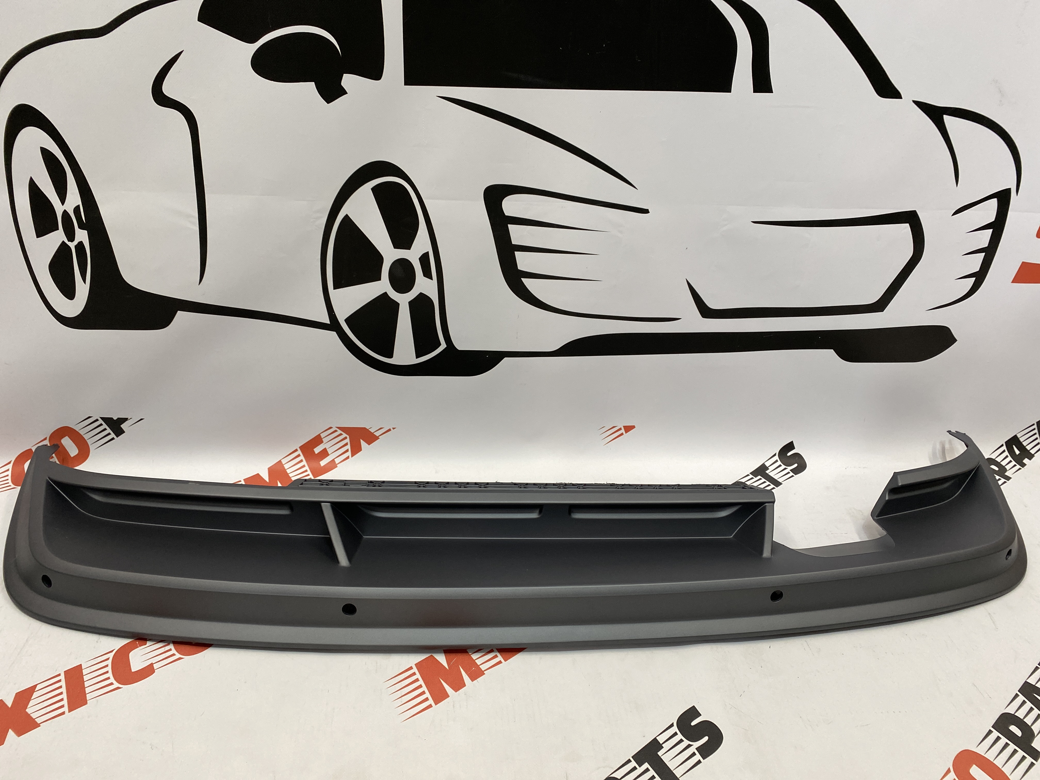 Губа заднього бампера під одну трубу  Volkswagen Tiguan 2017-2020 (5N0 807 568), аналог