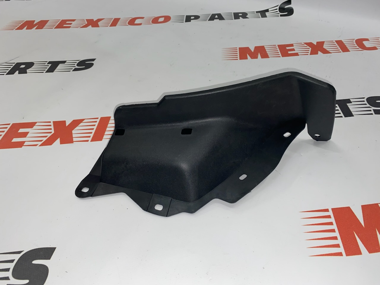 Губа переднього бампера права Nissan X-Trail(Rogue) 2021- 2023 (63844-6RS0A), аналог