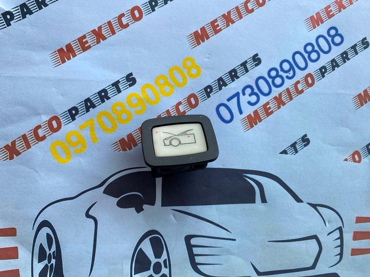 Кнопка аварийного вскрытия капота Tesla Model 3 2017-2023 (110772200d)