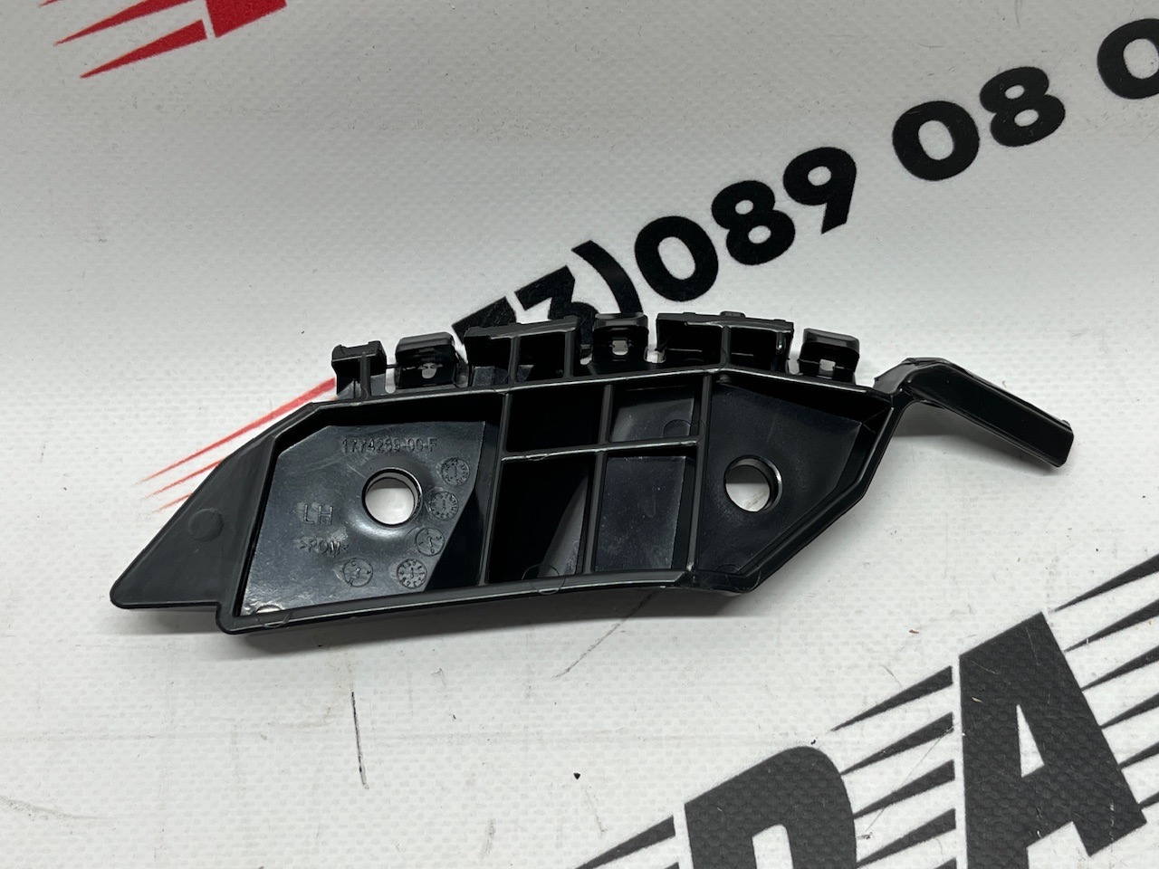 Крепление переднего бампера левое Tesla Model 3 2024-(1774268-00-E), аналог