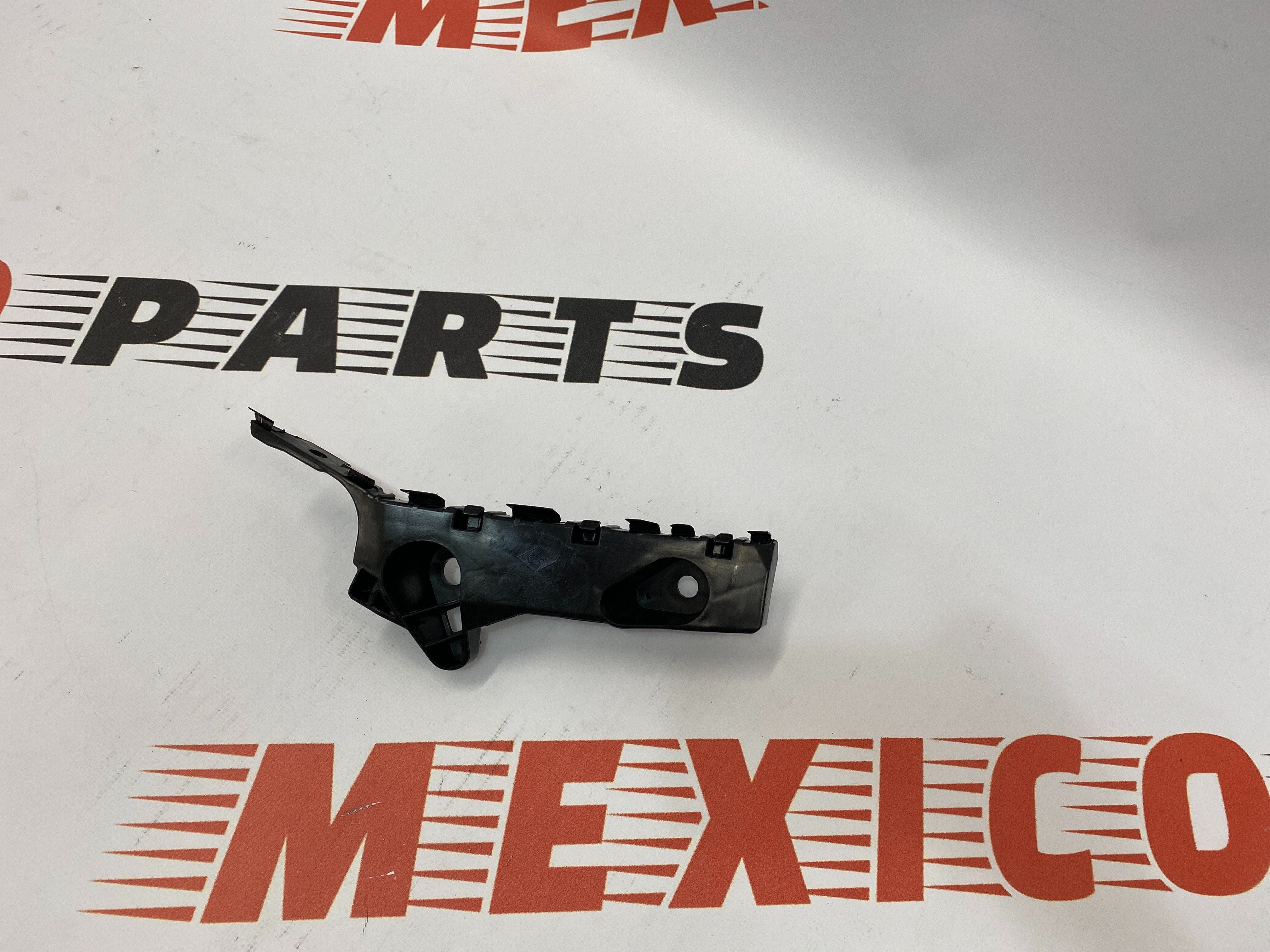 Крепление переднего бампера правое Mazda 3 2013-2019 (BHN1-50-0T1F), аналог