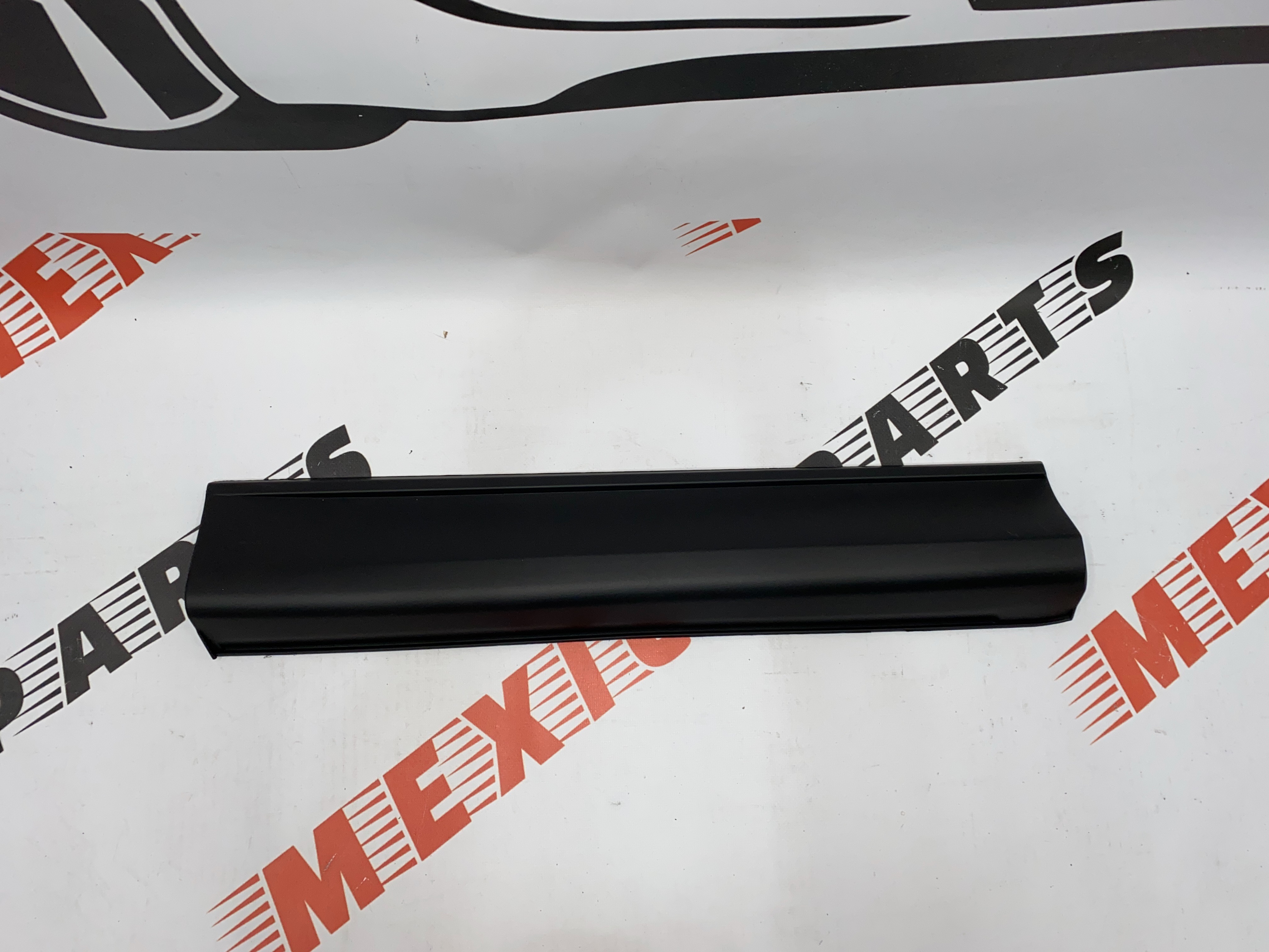 Накладка двери задней правой Mazda CX5 2017-2020 (KB7W-51-RC0D), аналог
