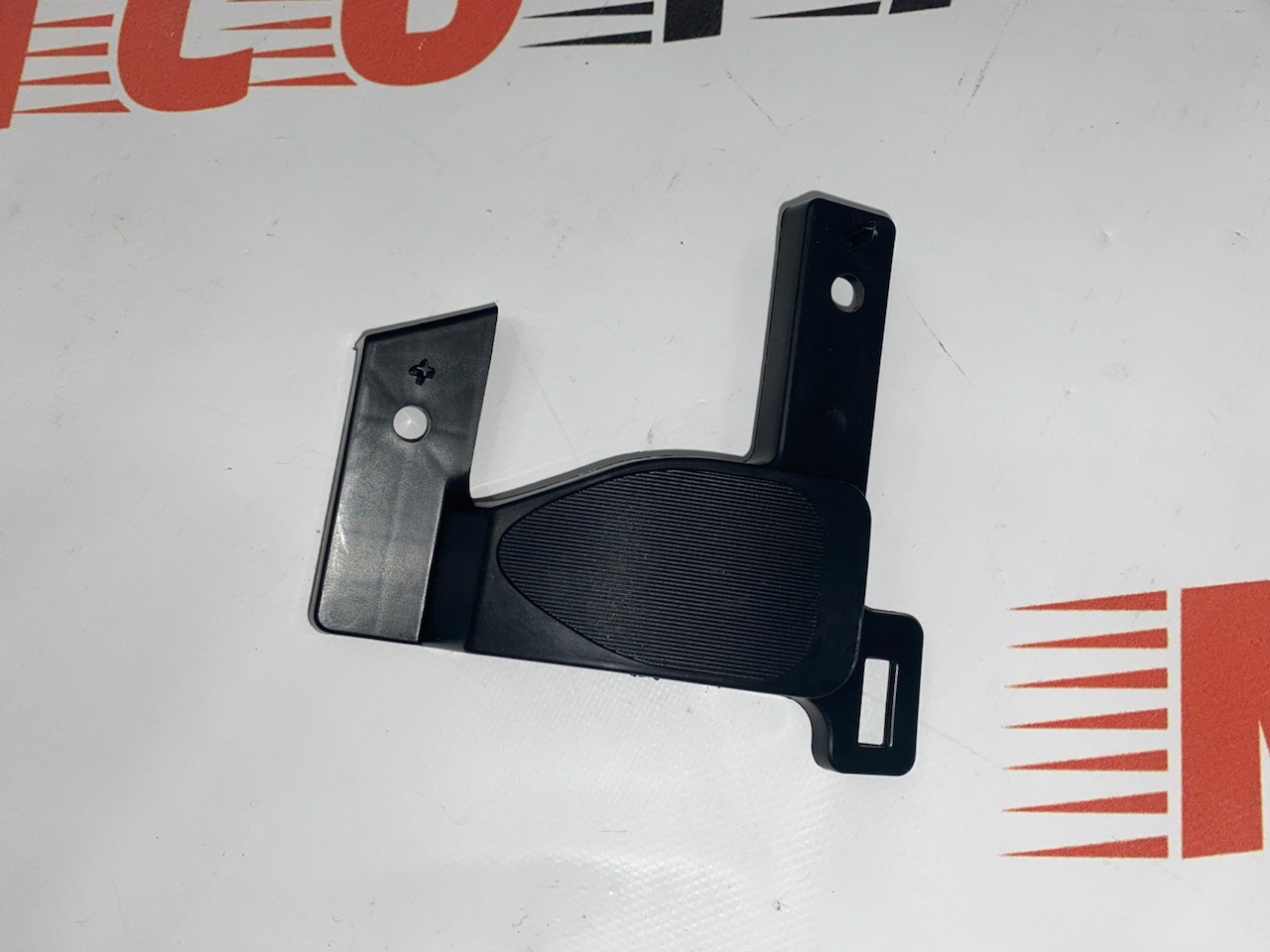 Заглушка протитуманної фари праве Nissan X-Trail(Rogue) 2021- 2023 (62256-6RR0B), аналог