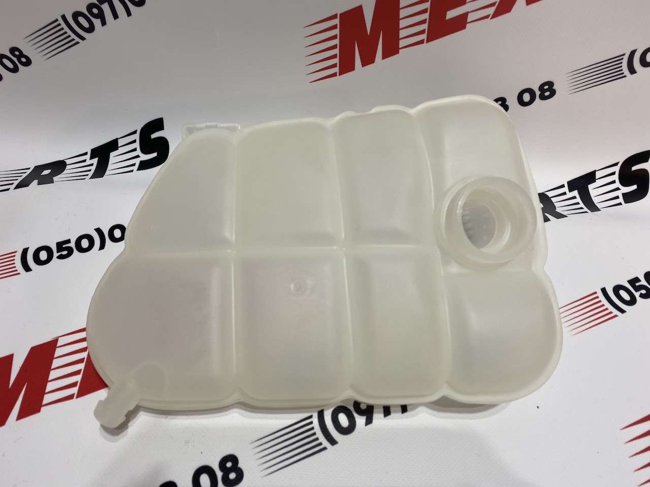 Бачок для охолоджувальної рідини 2.0-2.5 Т Ford Escape(Kuga) 2013- 2016 (CV6Z8A080C), аналог