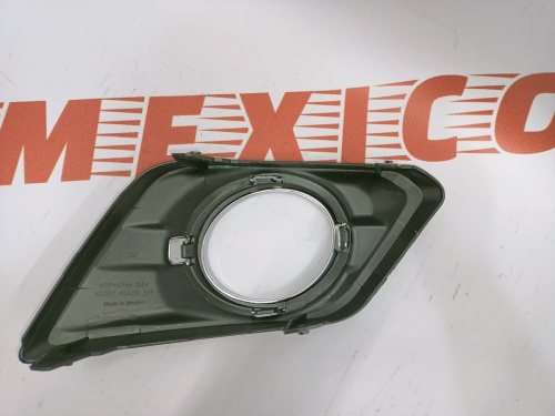 Рамка протитуманної фари ліва Nissan X-Trail(Rogue) 2014-2016 (62257-4BA0B), аналог